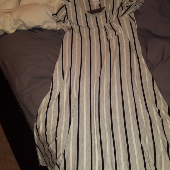 Carly - Picture 3 of 4